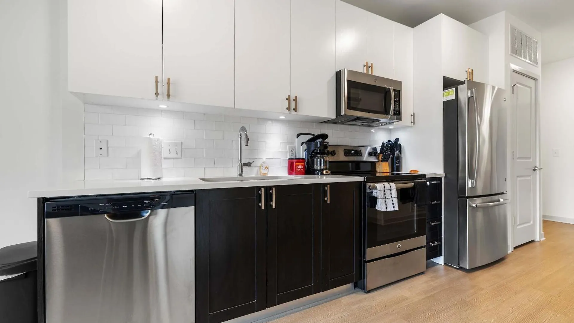 Two Stylish Nulu Cozysuites Louisville United States