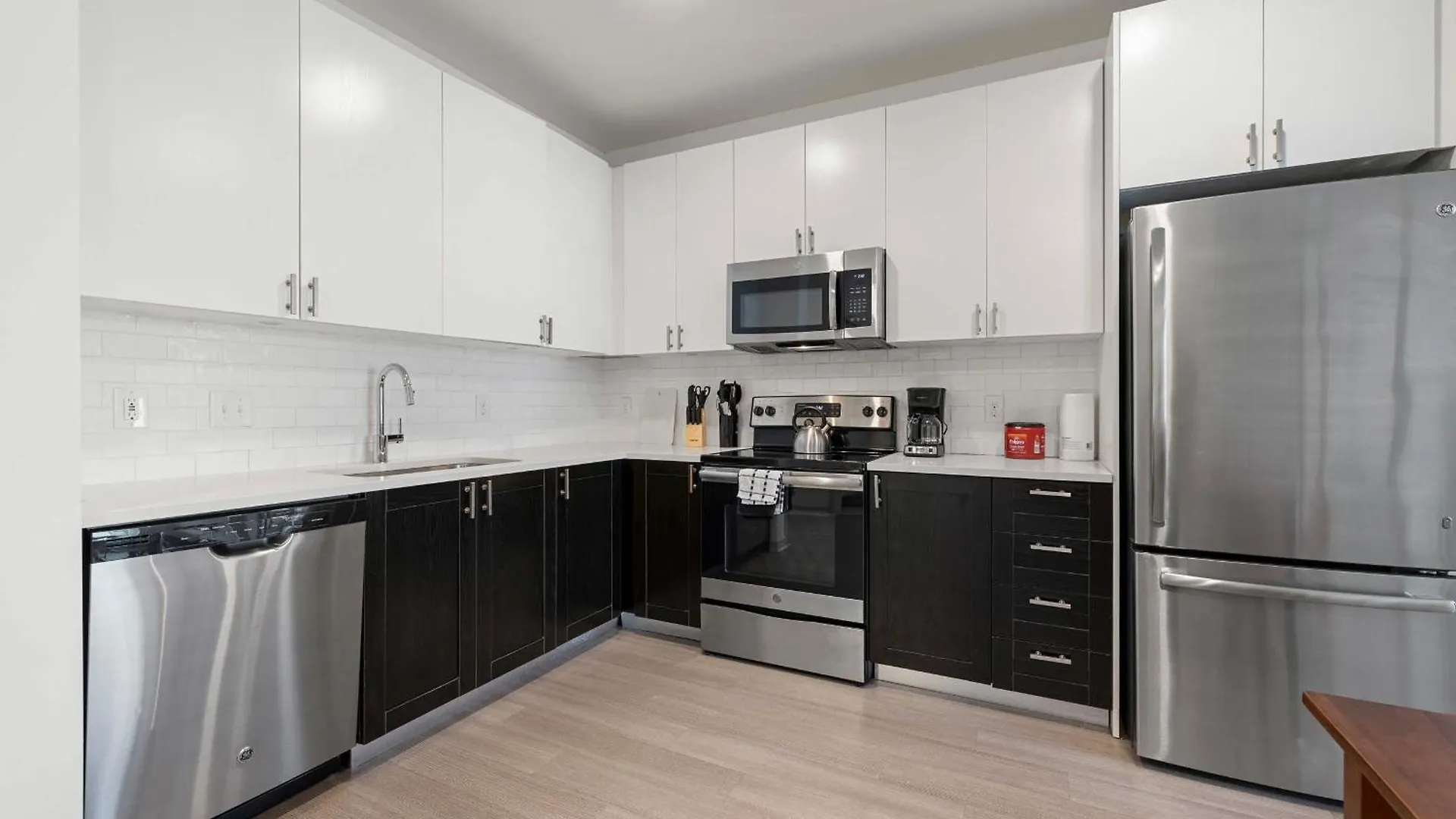 Two Stylish Nulu Cozysuites Louisville