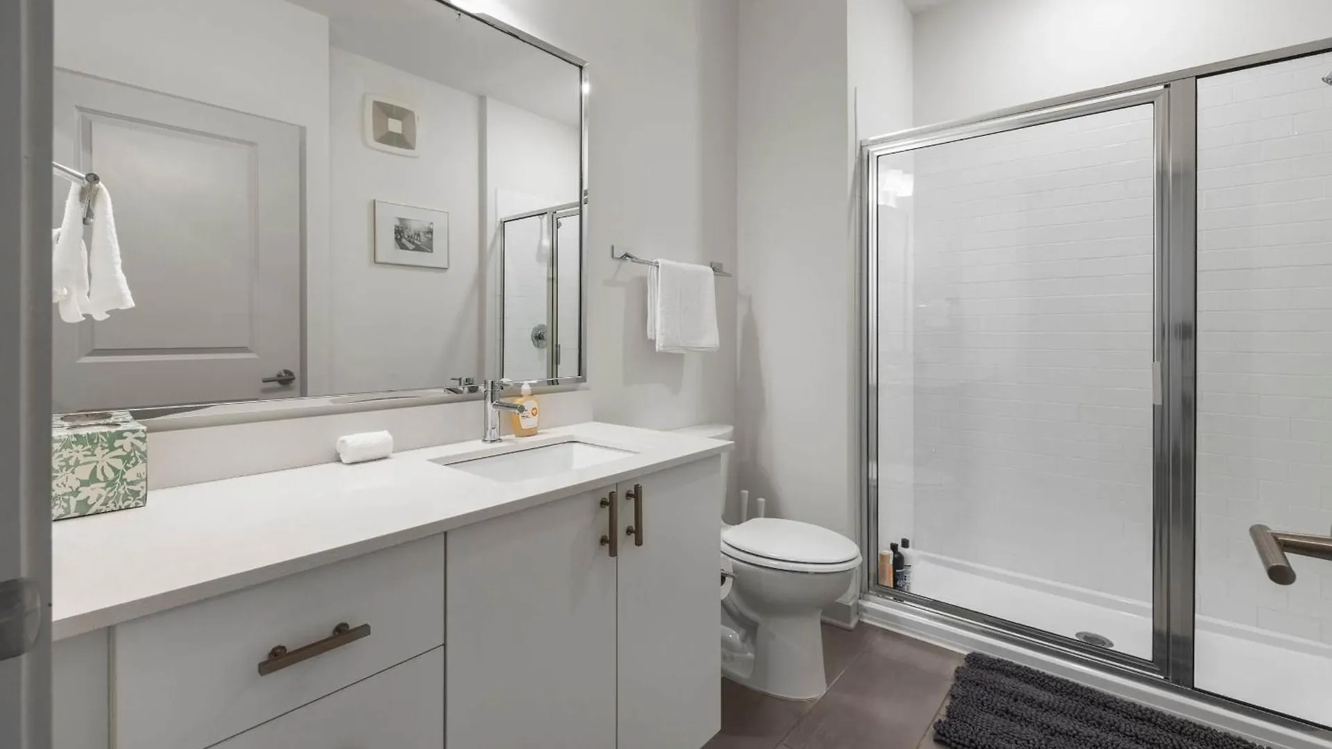 Two Stylish Nulu Cozysuites Louisville