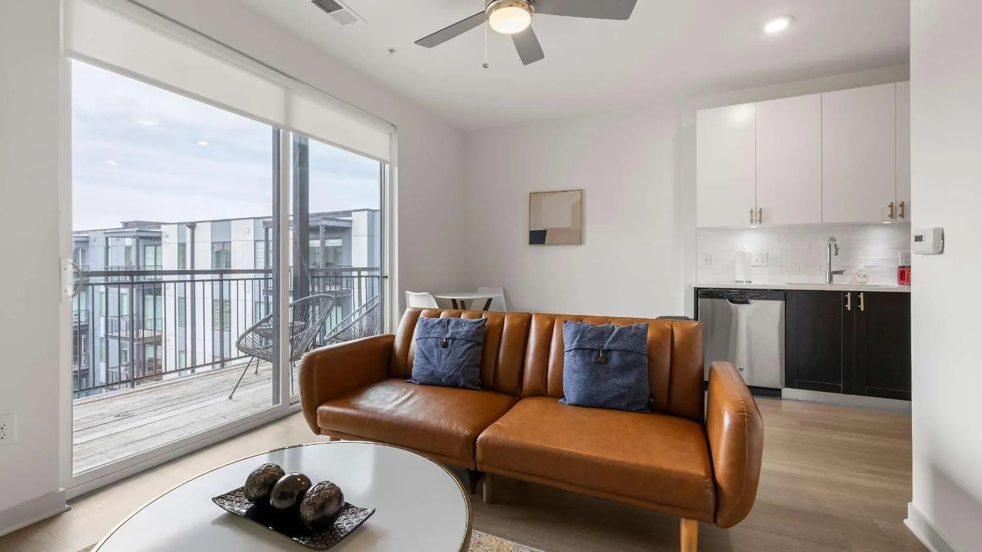Two Stylish Nulu Cozysuites Louisville