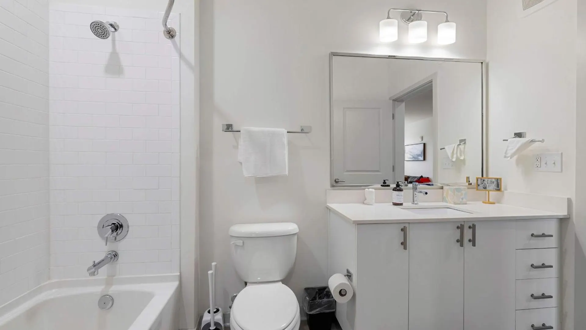 Two Stylish Nulu Cozysuites Louisville Appartamento